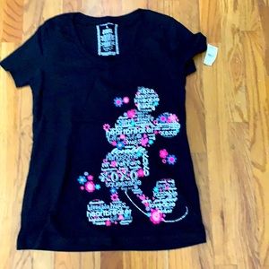Woman’s NWT Disney T-shirt size M